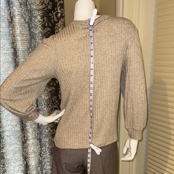 Reitmans Beige Ribbed Crew Neck Sweater Women’s Size M - Picture 6 of 12